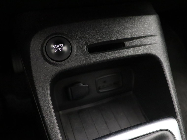 Vehicle Image 28