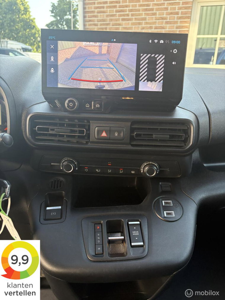Vehicle Image 19