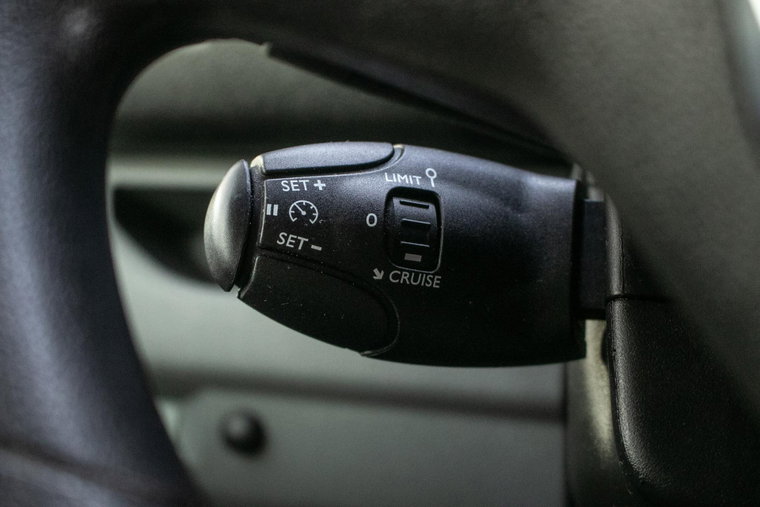 Vehicle Image 28