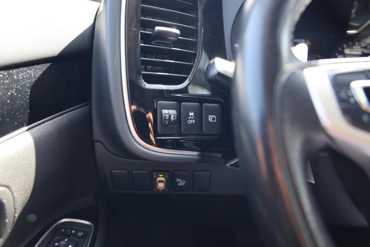 Vehicle Image 24