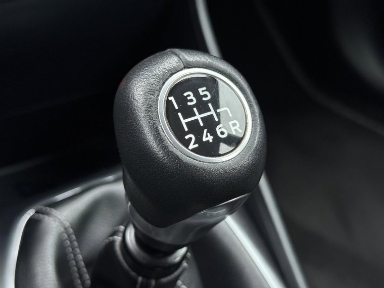 Vehicle Image 28