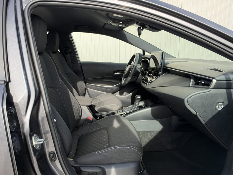 Vehicle Image 36