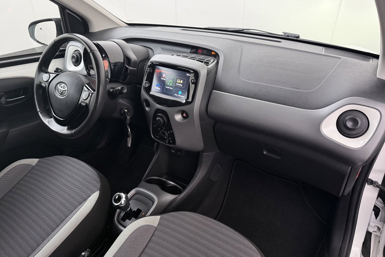 Vehicle Image 14
