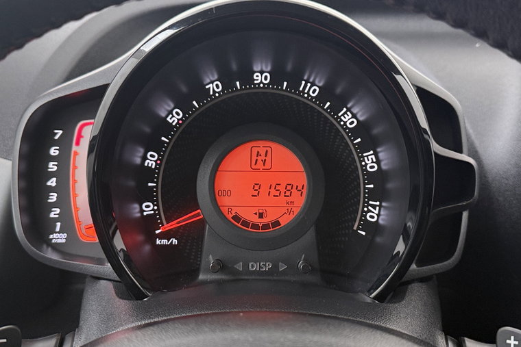 Vehicle Image 19