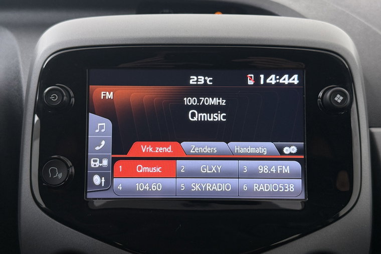 Vehicle Image 22