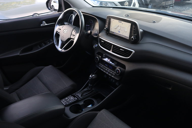 Vehicle Image 12