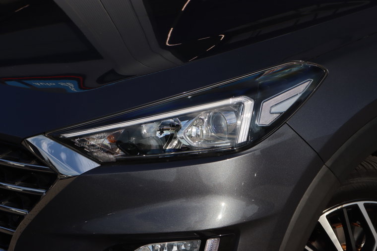 Vehicle Image 8