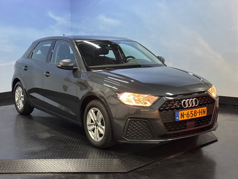 Vehicle Image 7