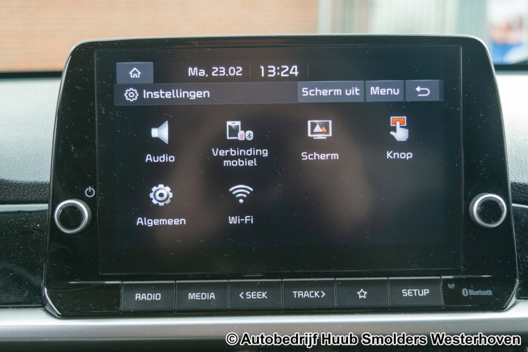 Vehicle Image 32