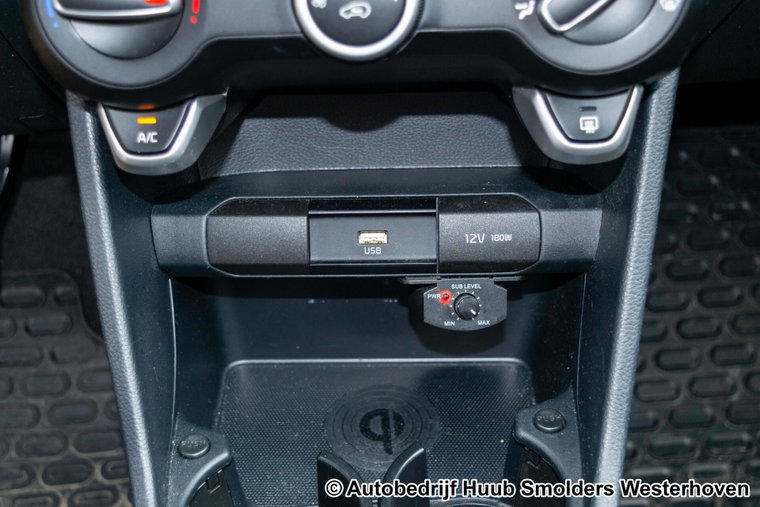 Vehicle Image 38