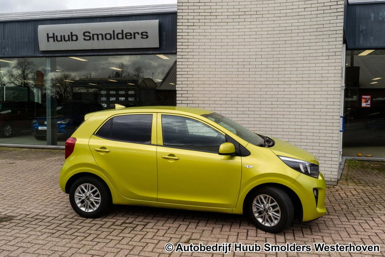 Vehicle Image 8