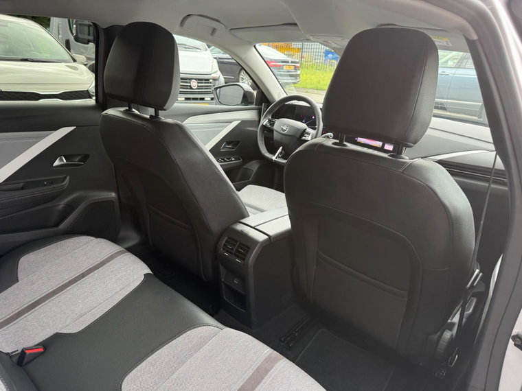 Vehicle Image 31