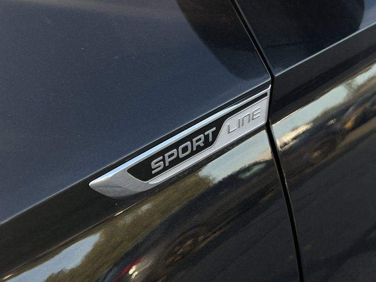 Vehicle Image 33