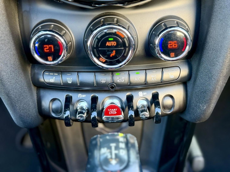 Vehicle Image 28