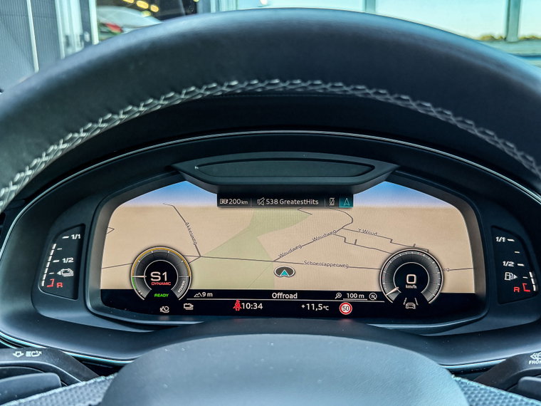 Vehicle Image 15