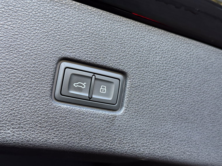 Vehicle Image 50