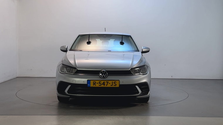 Vehicle Image 16