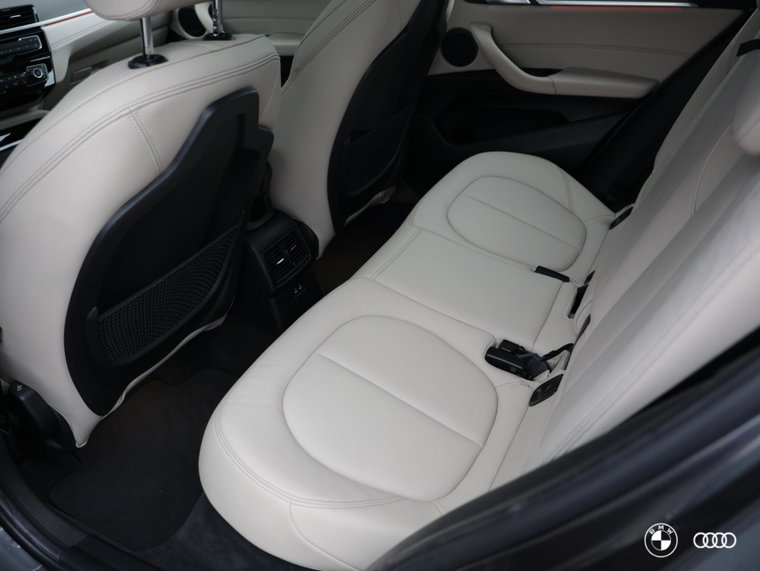 Vehicle Image 45