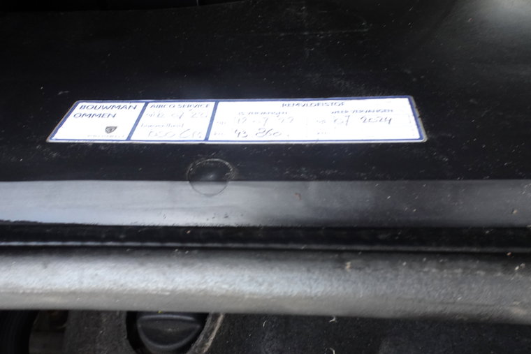 Vehicle Image 32