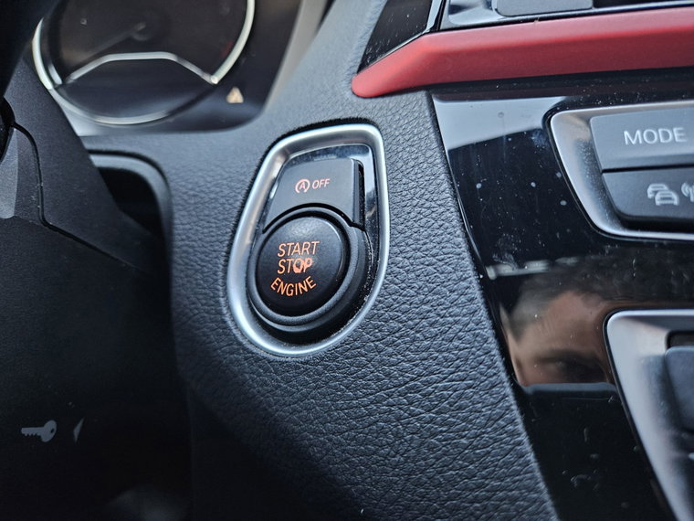 Vehicle Image 28