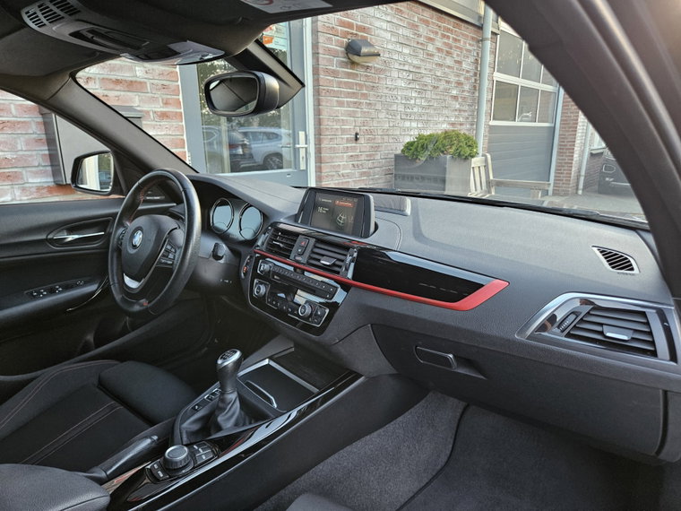 Vehicle Image 39