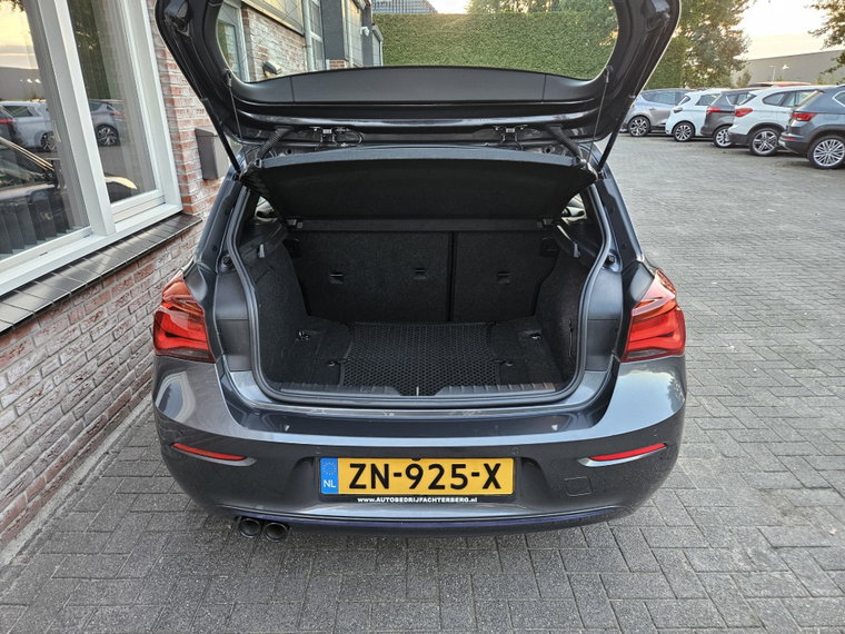 Vehicle Image 40