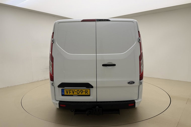 Vehicle Image 8