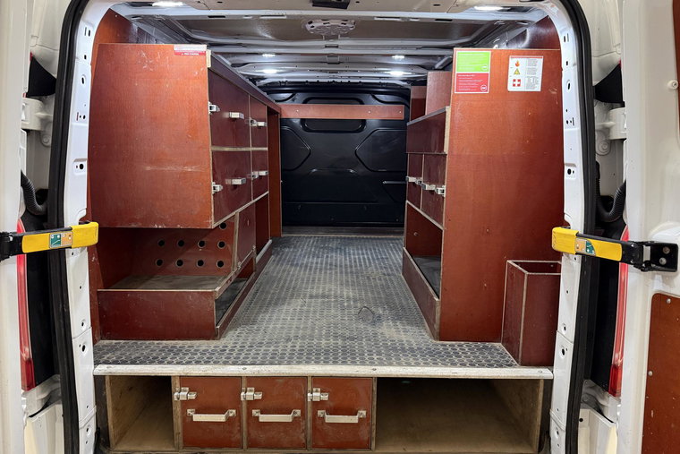Vehicle Image 9