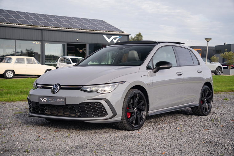 Vehicle Image 32