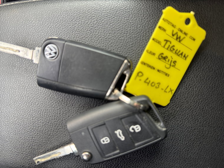 Vehicle Image 22