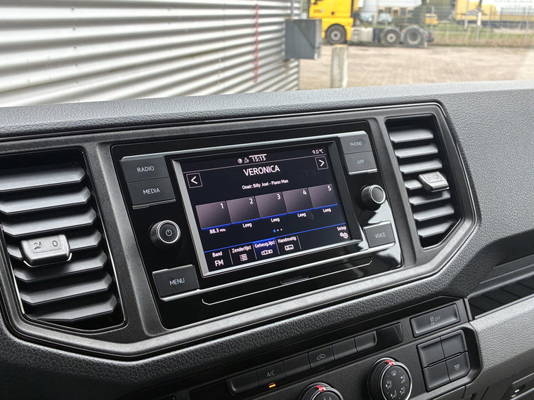 Vehicle Image 22