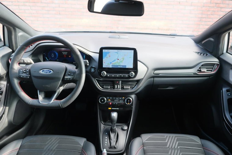 Vehicle Image 11