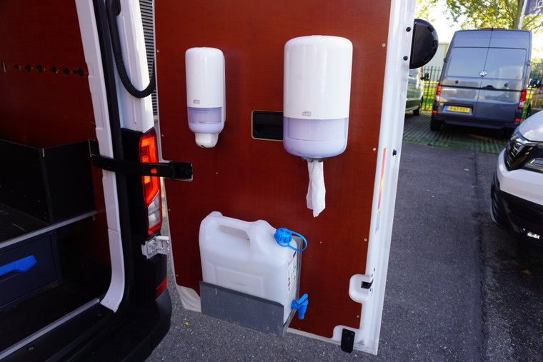 Vehicle Image 9
