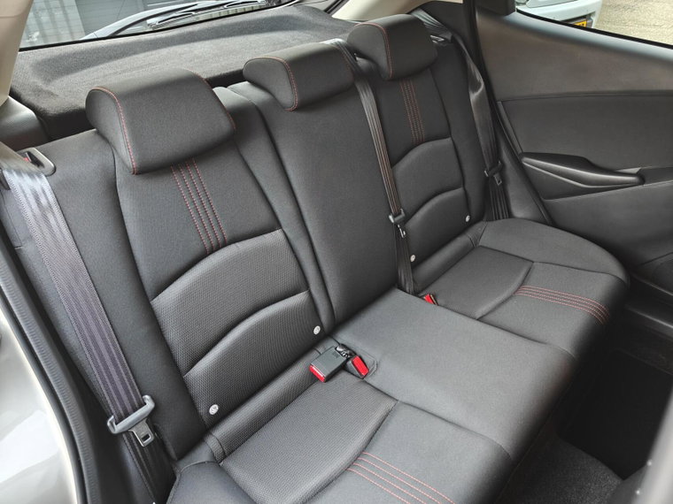 Vehicle Image 18