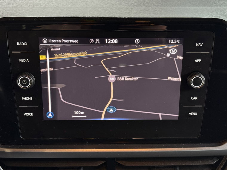 Vehicle Image 13