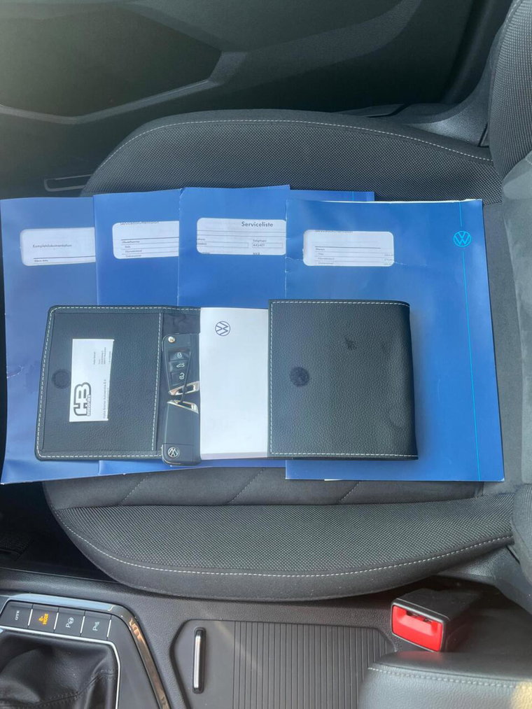 Vehicle Image 22