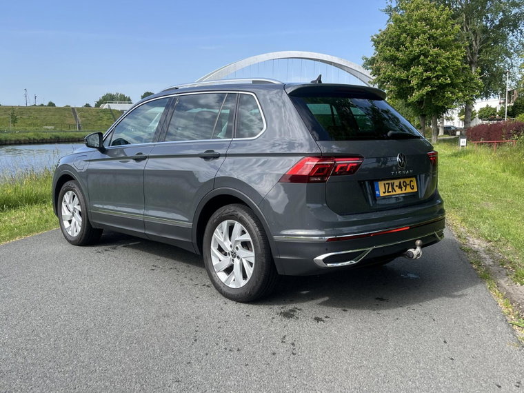 Vehicle Image 24