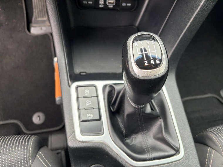 Vehicle Image 26