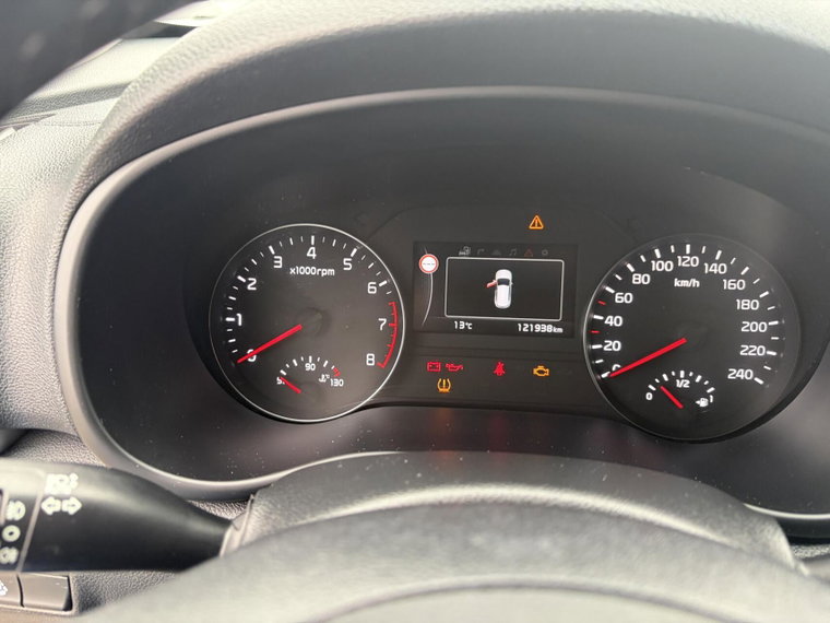 Vehicle Image 32