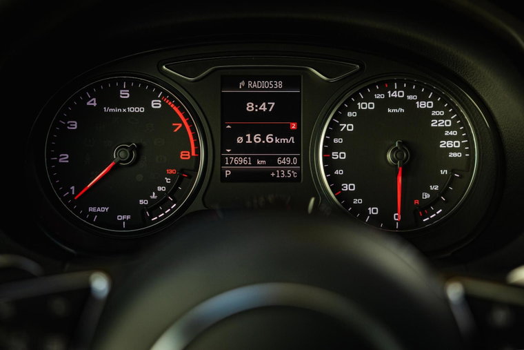 Vehicle Image 25