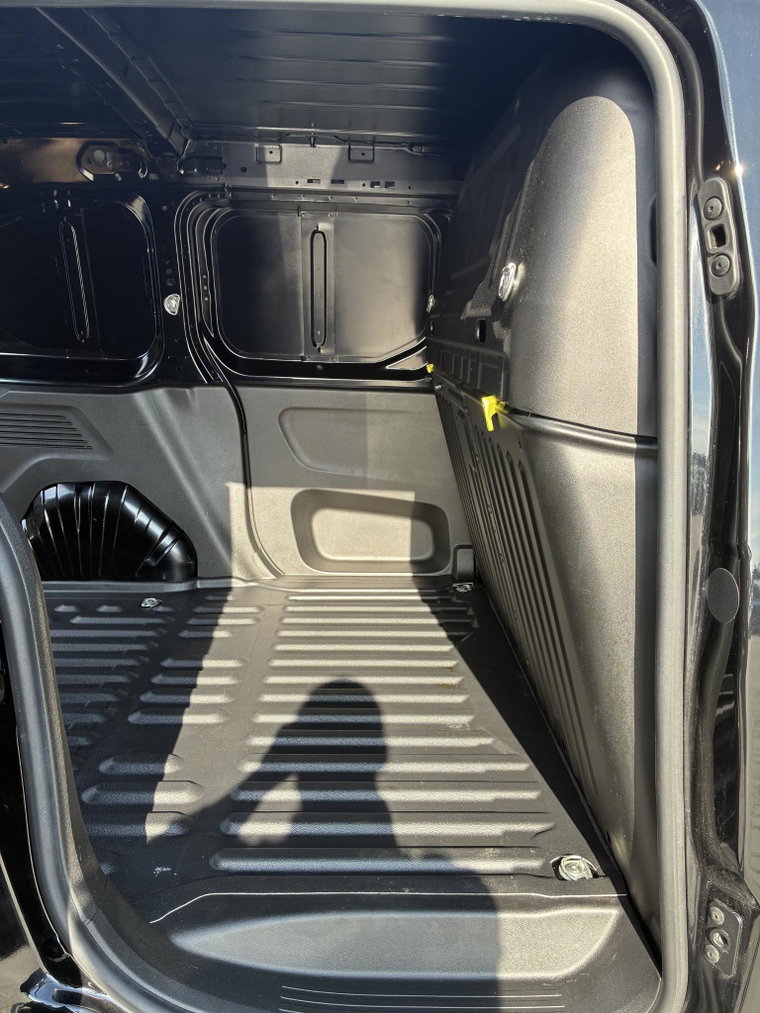 Vehicle Image 39