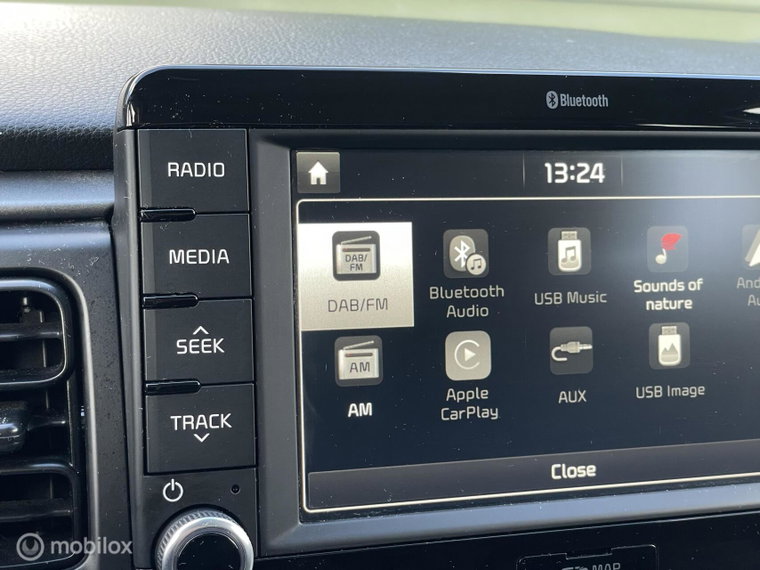 Vehicle Image 28