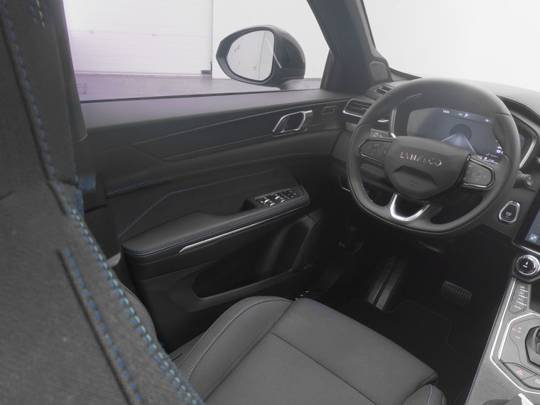 Vehicle Image 11
