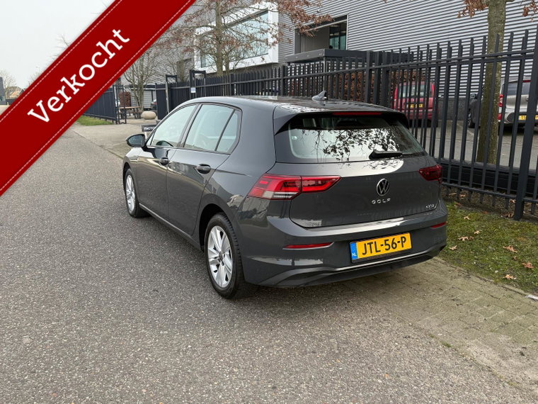 Vehicle Image 8
