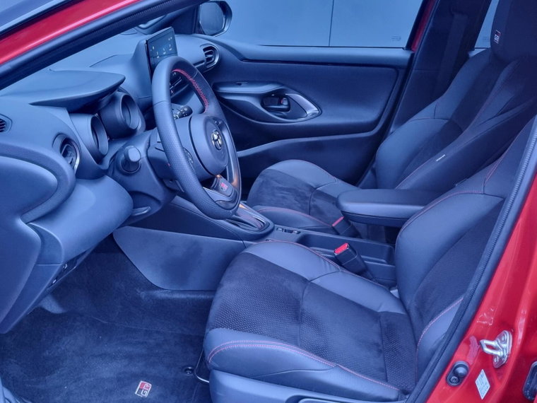 Vehicle Image 7