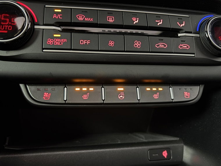 Vehicle Image 28
