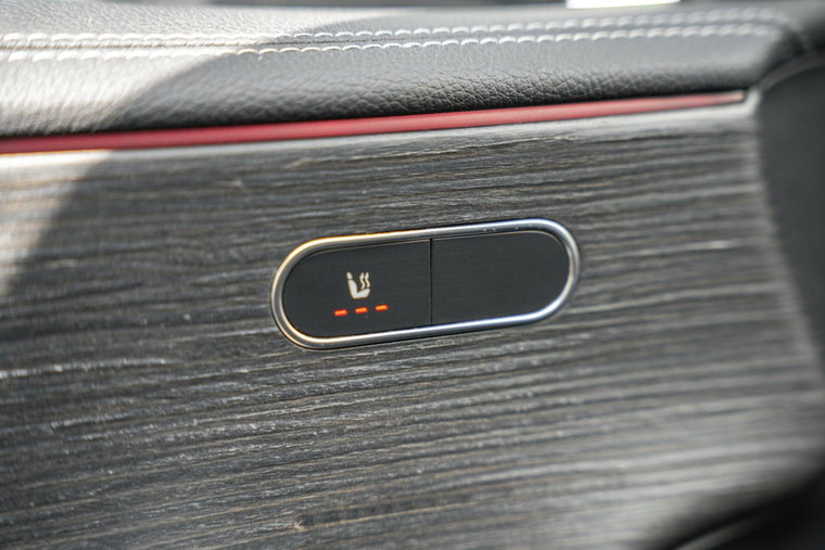 Vehicle Image 35