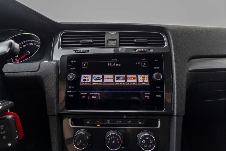 Vehicle Image 30