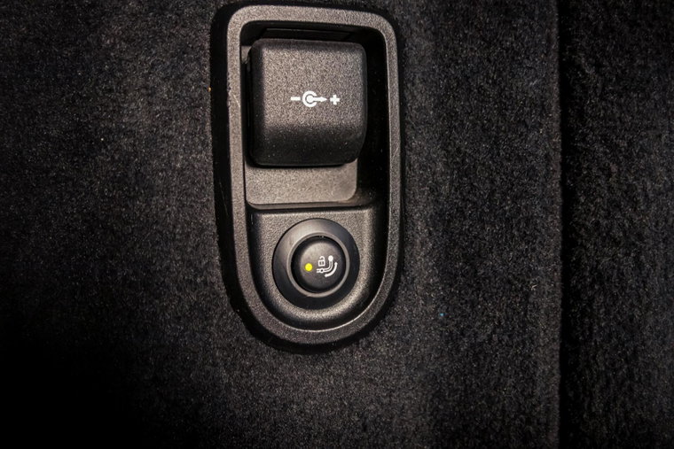 Vehicle Image 52
