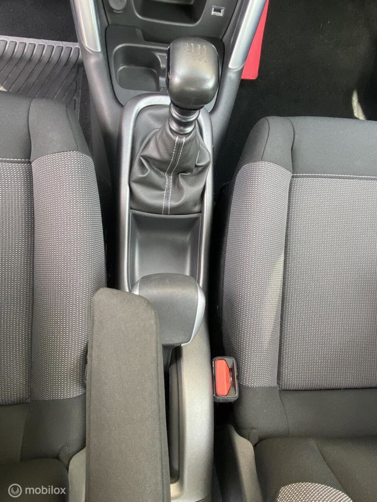 Vehicle Image 14